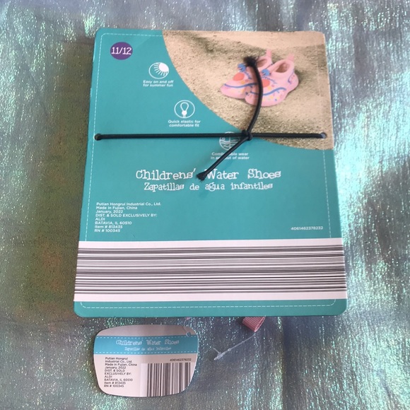 3/$15 Lily & Dan Pink Mermaid Water Shoes - Picture 2 of 3